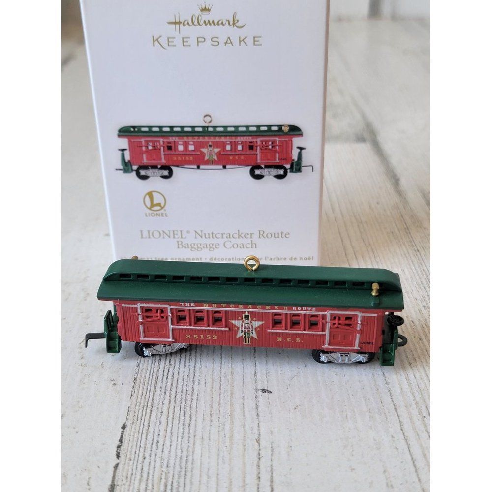 Hallmark Leonel Nutcracker root baggage‎ coach 2012 ornament Xmas train